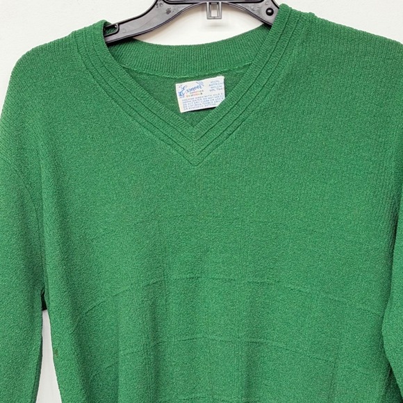 Sweaters - 1960's  WPL Kelly Green V-Neck Knit Vintage Exmoor  Sweater Classic Quiet Luxury